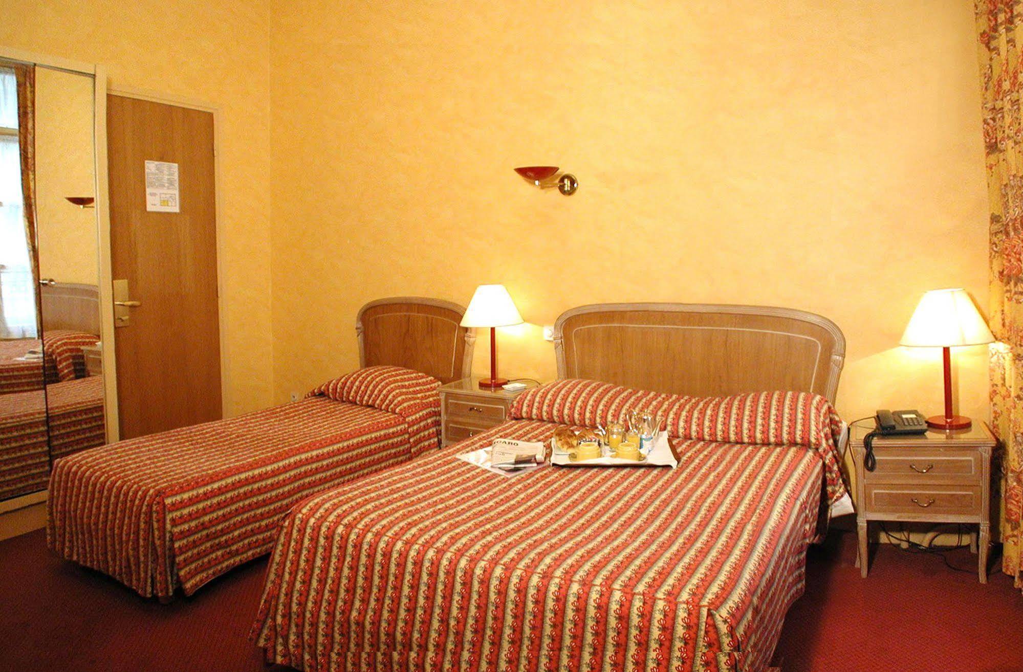 Tonic Hotel Du Louvre Paris Room photo